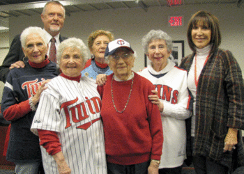 Blylevens take Mpls. sisters out to the ball game