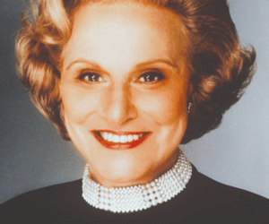 ‘Dear Abby’ columnist Pauline Phillips dies in Minneapolis