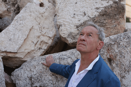 Simon Schama in his documentary The Story of the Jews visits the site of the Temple Mount in Jerusalem. (Photo: Courtesy of Tim Kirby / Oxford Film and Television)