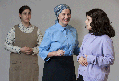 Kira Pontiff (left), Kirby Bennett (center) and Roneet Aliza Rahamim star in Minnesota Jewish Theatre Company’s production of Women’s Minyan. (Photo: Sarah Whiting)