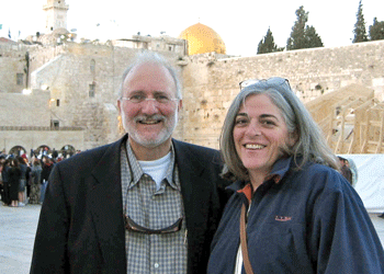 Alan and Judy Gross at the Western Wall in the spring of 2005. (Photo: Courtesy of the Gross family)