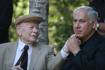 Israeli Prime Minister Benjamin Netanyahu with his father, Benzion, at a memorial day for Yoni Netanyahu at Mount Herzl military cemetery in Jerusalem on June 26, 2007. (Photo: Michal Fattal/Flash90)