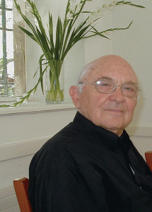 Aharon Appelfeld at Ticho House in Jerusalem. (Photo: Mordecai Specktor)