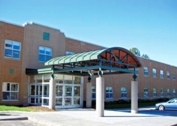 Some Jewish schools return to in-person learning