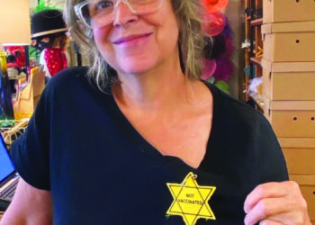 Anti-vaxxers drift into antisemitism, insanity