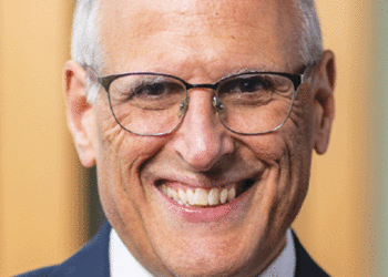 Rabbi Harold Kravitz steps down