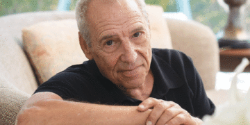 Ben Sidran tours the Midwest, again